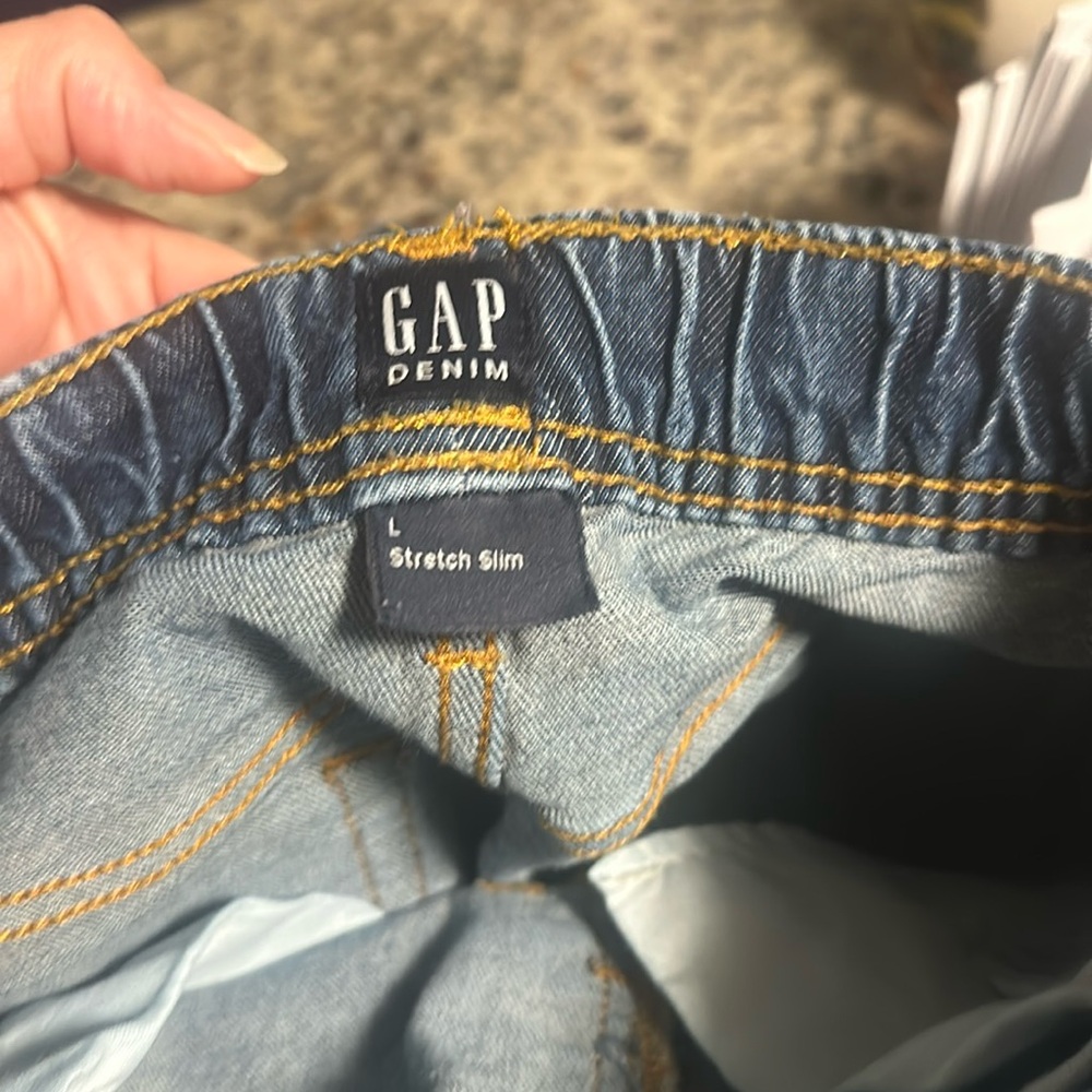 Size L slim jeans